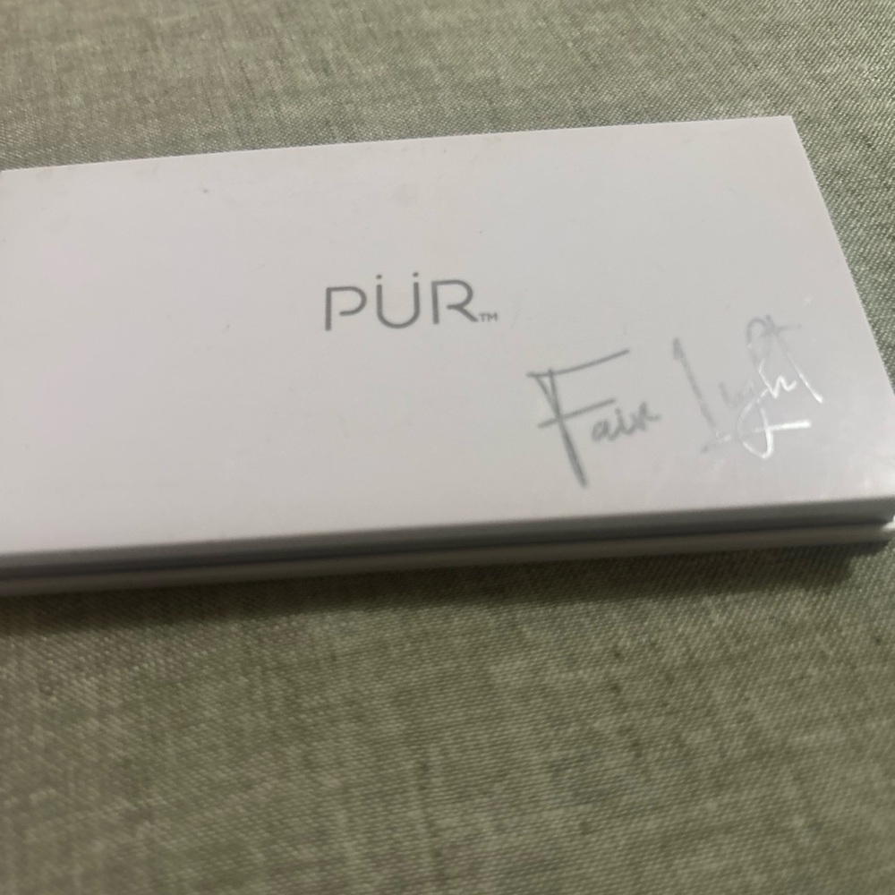 PÜR Fair Light Bronzer & Contour Palette